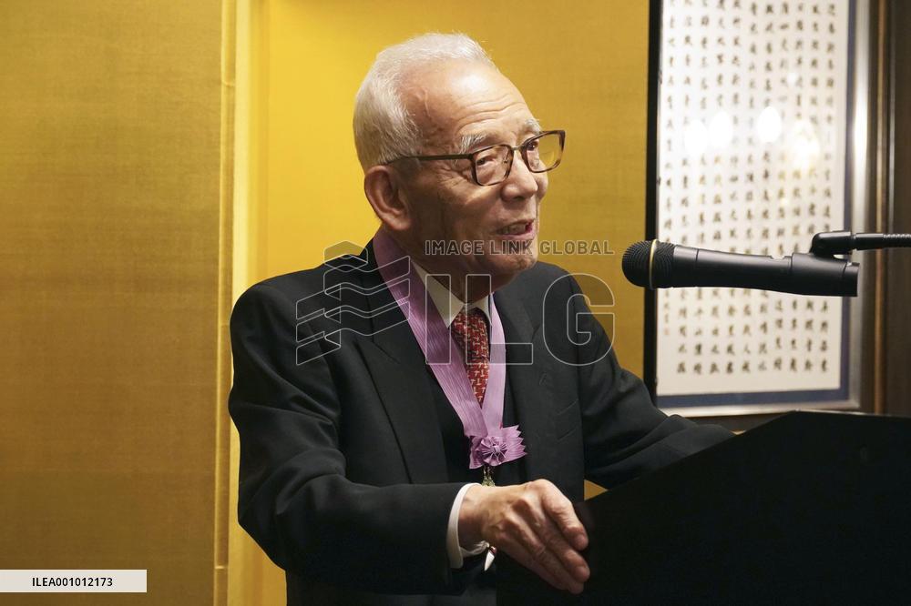 Meteorologist Manabe receives Japan's top cultural award