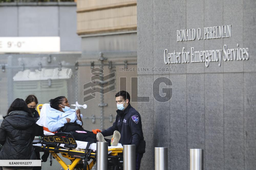 Xinhua Headlines: "Lying flat" in COVID fight is bane for world