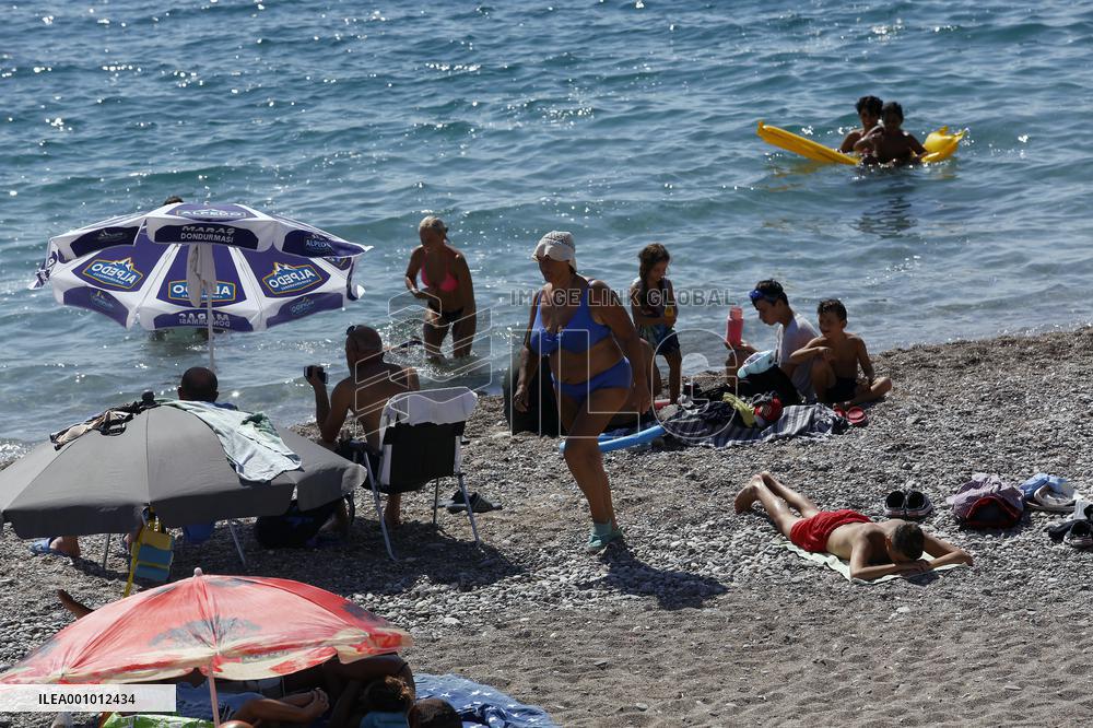 TÜRKIYE-ANTALYA-ELDERLY EUROPEAN-TOURISM