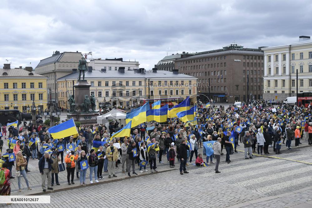 Pro-Ukraine protest