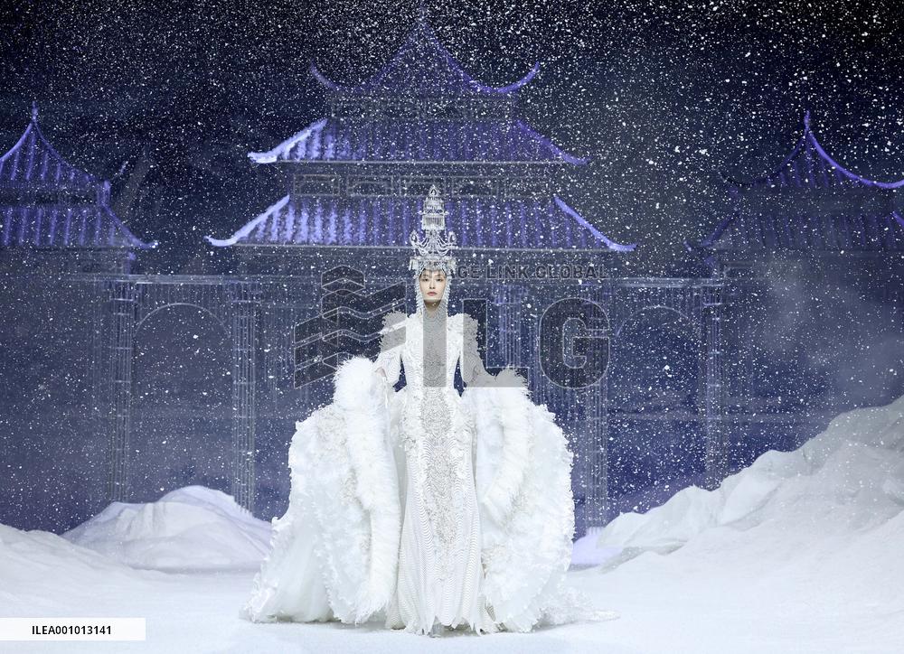 CHINA-BEIJING-FASHION WEEK (CN)