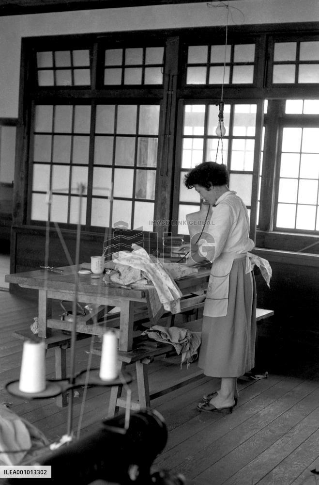 A-Bomb and Human Records