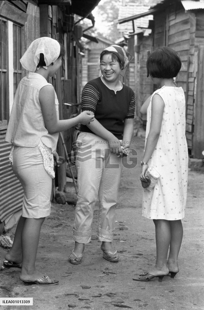 A-Bomb and Human Records