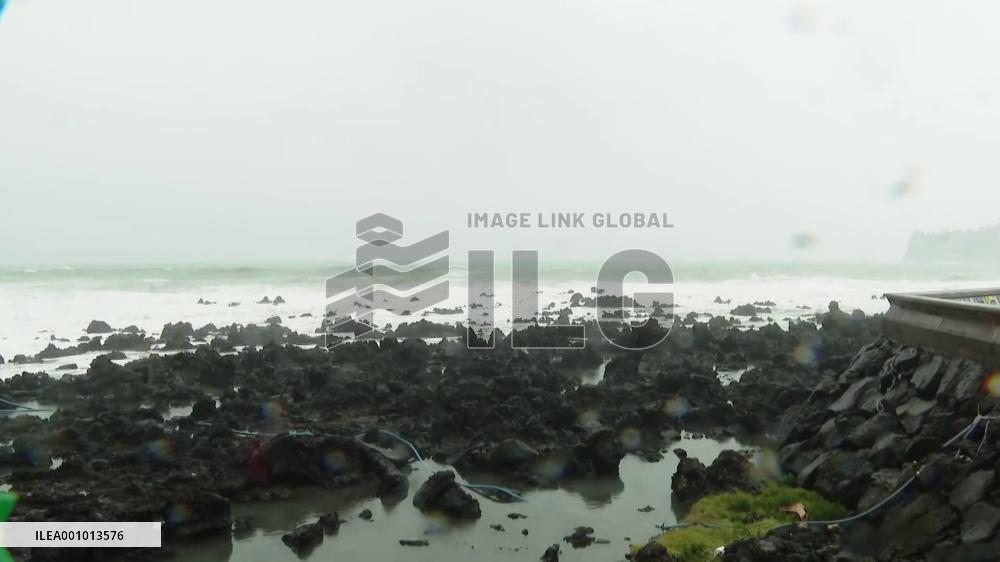 Approaching Typhoon Hinnamnor puts S.Korea on high alert