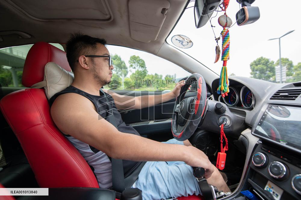 CHINA-SICHUAN-CHENGDU-LIFE-WHEELCHAIR (CN)