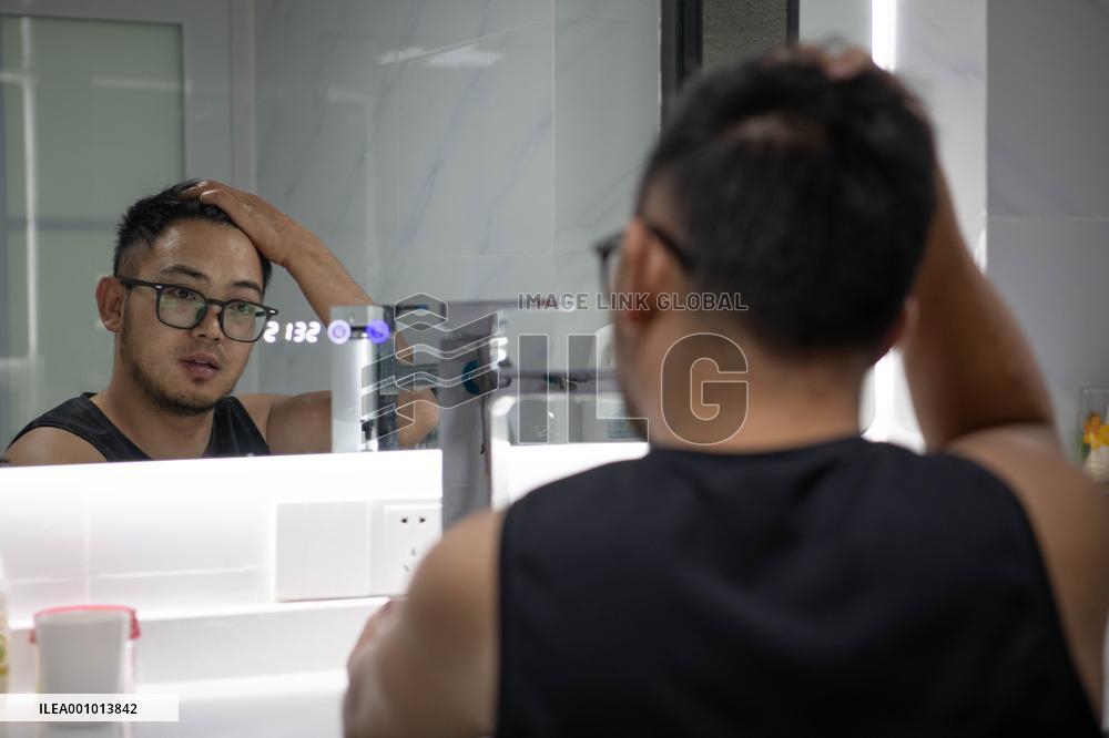 CHINA-SICHUAN-CHENGDU-LIFE-WHEELCHAIR (CN)