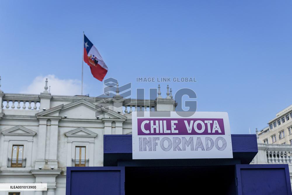 Distribution of the new constitution proposal in Chile before the elections