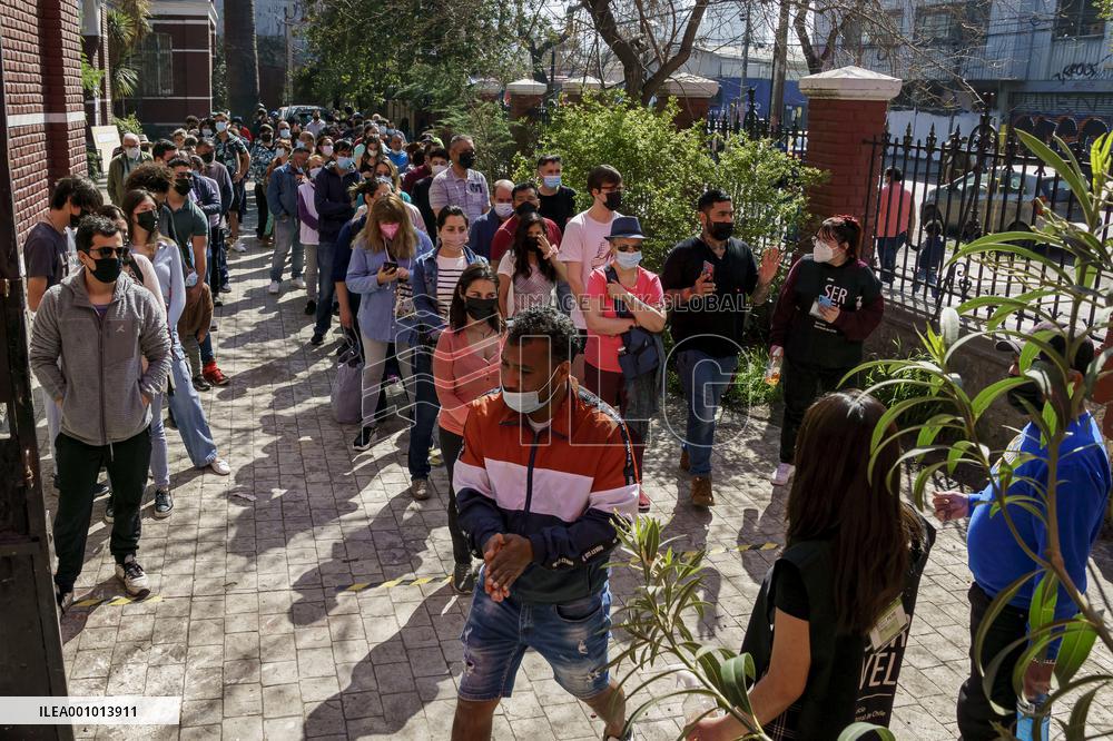 Chileans vote in the 2022 constitutional referendum