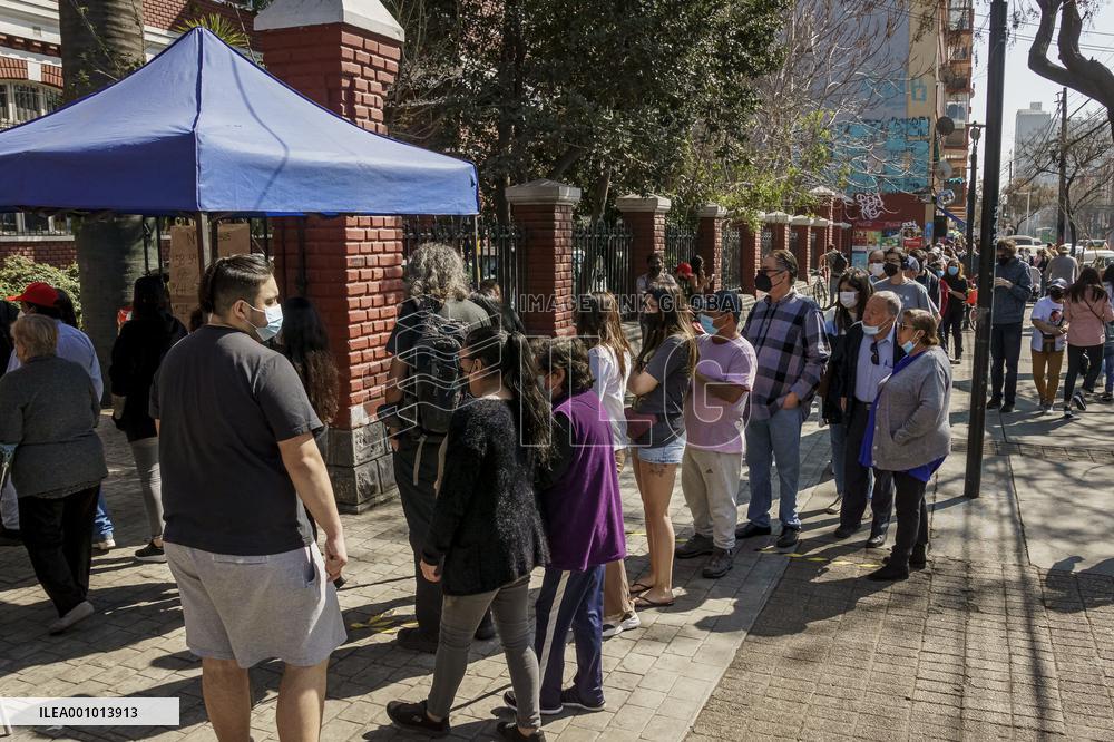 Chileans vote in the 2022 constitutional referendum