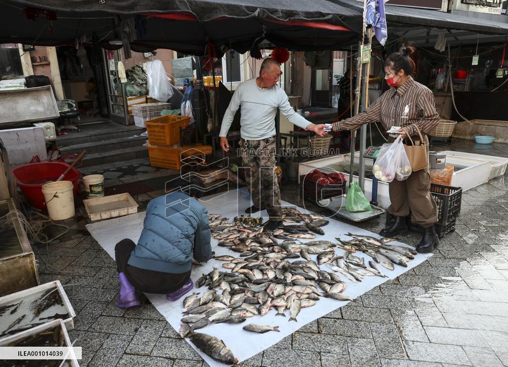 CHINA-HEILONGJIANG-FUYUAN-FISH MARKET (CN)
