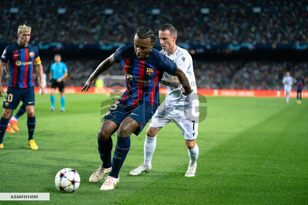 (SP)SPAIN-BARCELONA-FOOTBALL-UEFA CHAMPIONS LEAGUE-BARCELONA VS VIKTORIA PLZEN