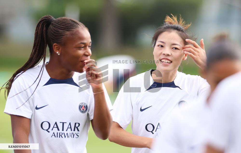 (SP)FRANCE-PARIS-FOOTBALL-PSG-LI MENGWEN