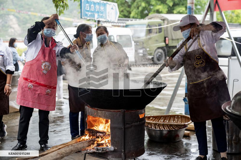 CHINA-SICHUAN-YA'AN-EARTHQUAKE-FOOD (CN)