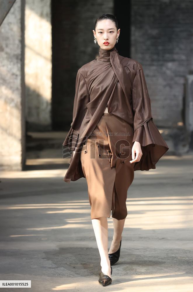 CHINA-BEIJING-FASHION WEEK (CN)