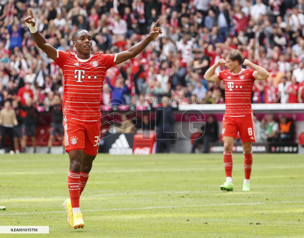 (SP)GERMANY-MUNICH-FOOTBALL-BUNDESLIGA-BAYERN MUNICH VS STUTTGART