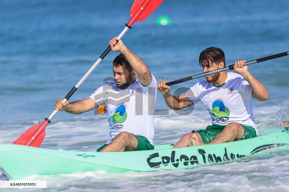(SP)MIDEAST-GAZA CITY-ROWING