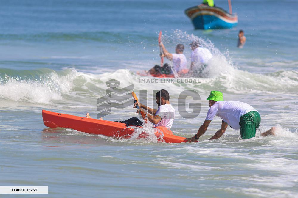 (SP)MIDEAST-GAZA CITY-ROWING