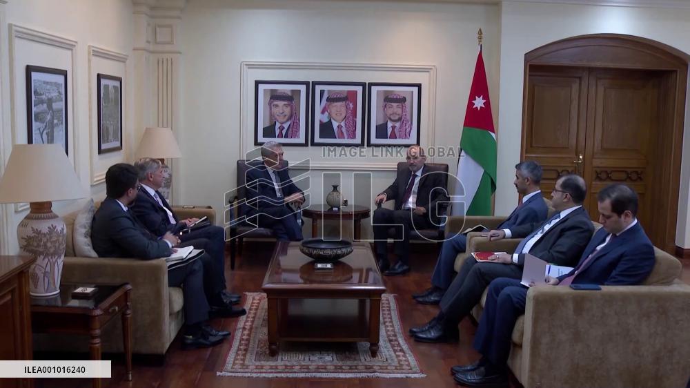 Jordan warns against decline in int'l support for refugees in region