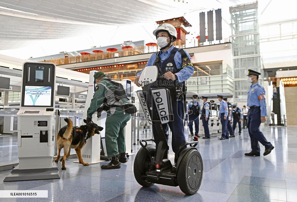 Patrol ahead of state funeral in Tokyo