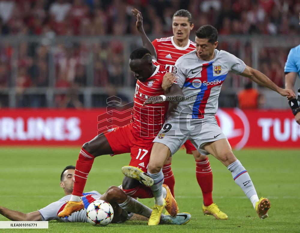 (SP)GERMANY-MUNICH-FOOTBALL-UEFA CHAMPIONS LEAGUE-BAYERN MUNICH VS BARCELONA