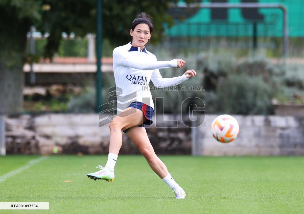 (SP)FRANCE-PARIS-FOOTBALL-PSG-YANG LINA