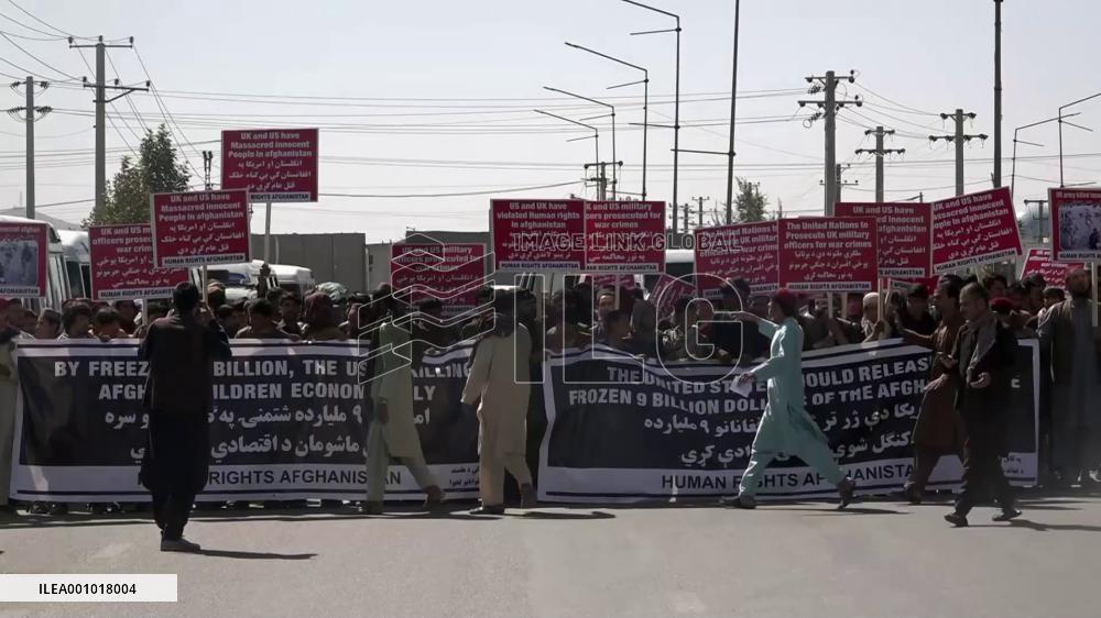 Afghans take to streets protesting against U.S. decision on Afghanistan's assets