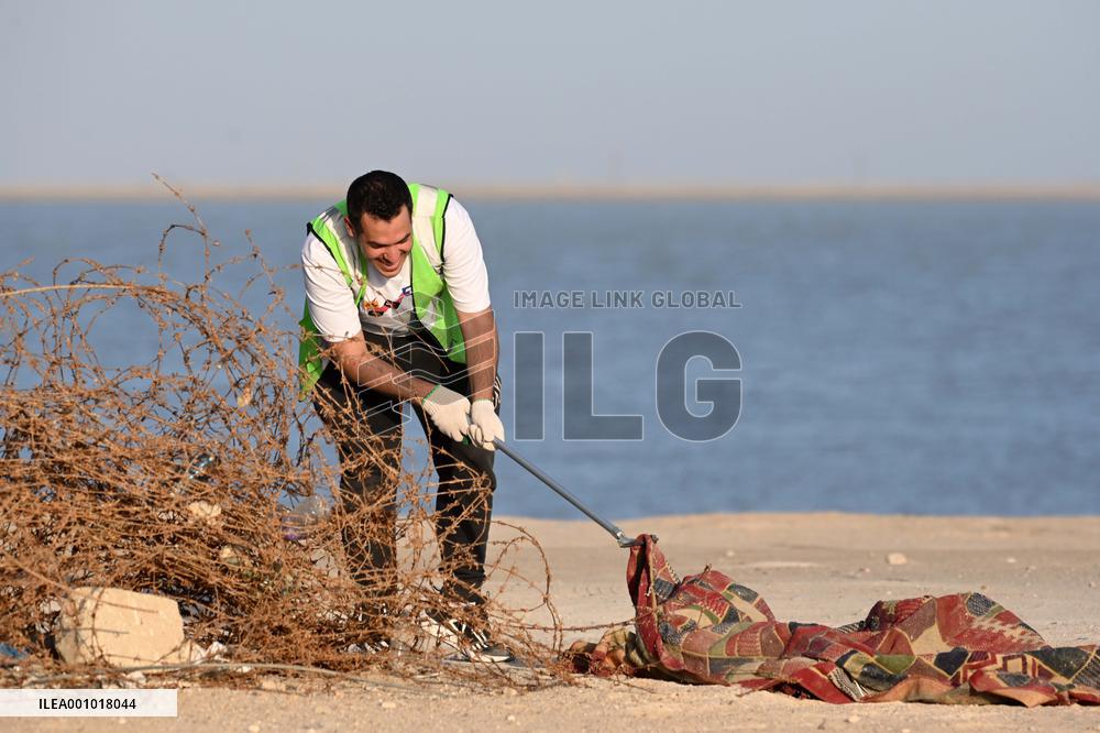 KUWAIT-JAHRA GOVERNORATE-BEACH-CLEANUP