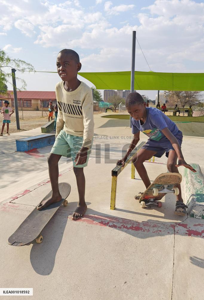 NAMIBIA-WINDHOEK-SKATING-YOUNG PEOPLE
