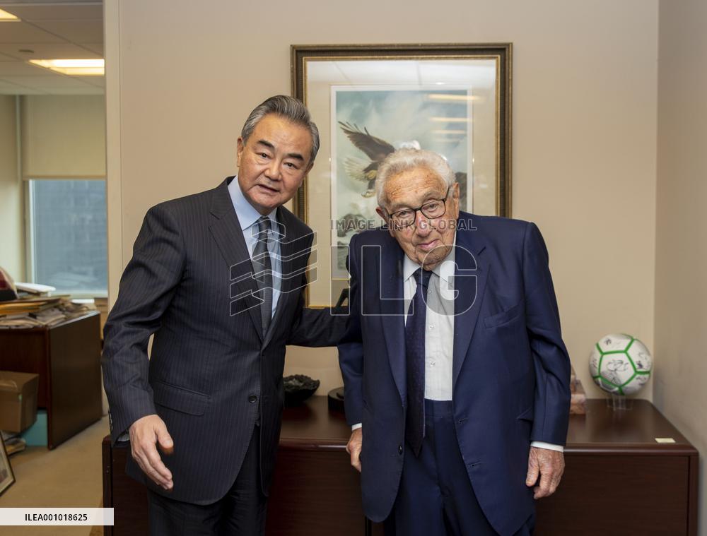 U.S.-NEW YORK-WANG YI-HENRY KISSINGER-MEETING