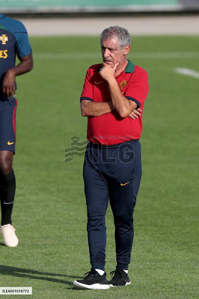 (SP)PORTUGAL-OEIRAS-FOOTBALL-TRAINING