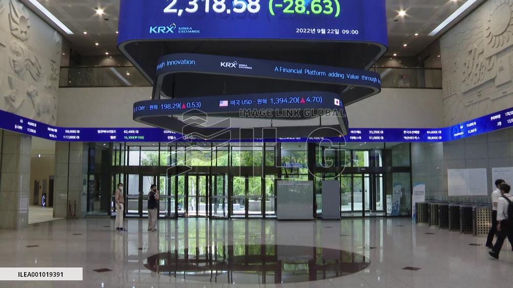 S.Korean currency tumbles after Fed's rate hike