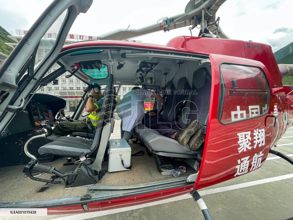 CHINA-SICHUAN-EARTHQUAKE-SURVIVOR-FOUND (CN)