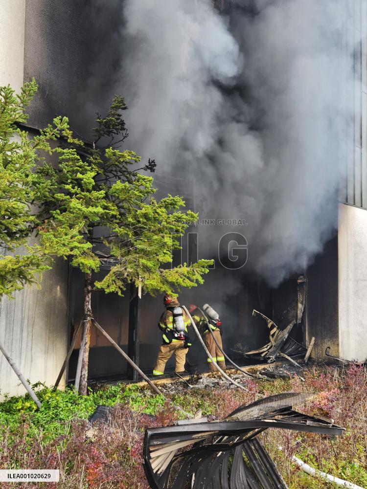 SOUTH KOREA-DAEJEON-OUTLET MALL-FIRE
