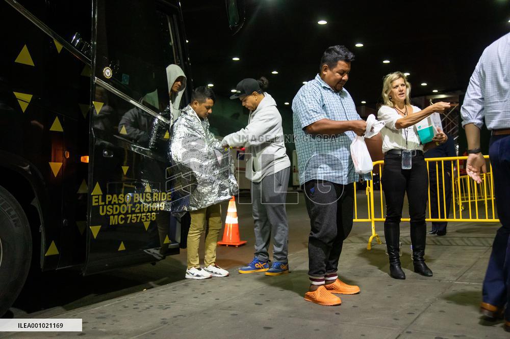 U.S.-NEW YORK-MIGRANT BUSES