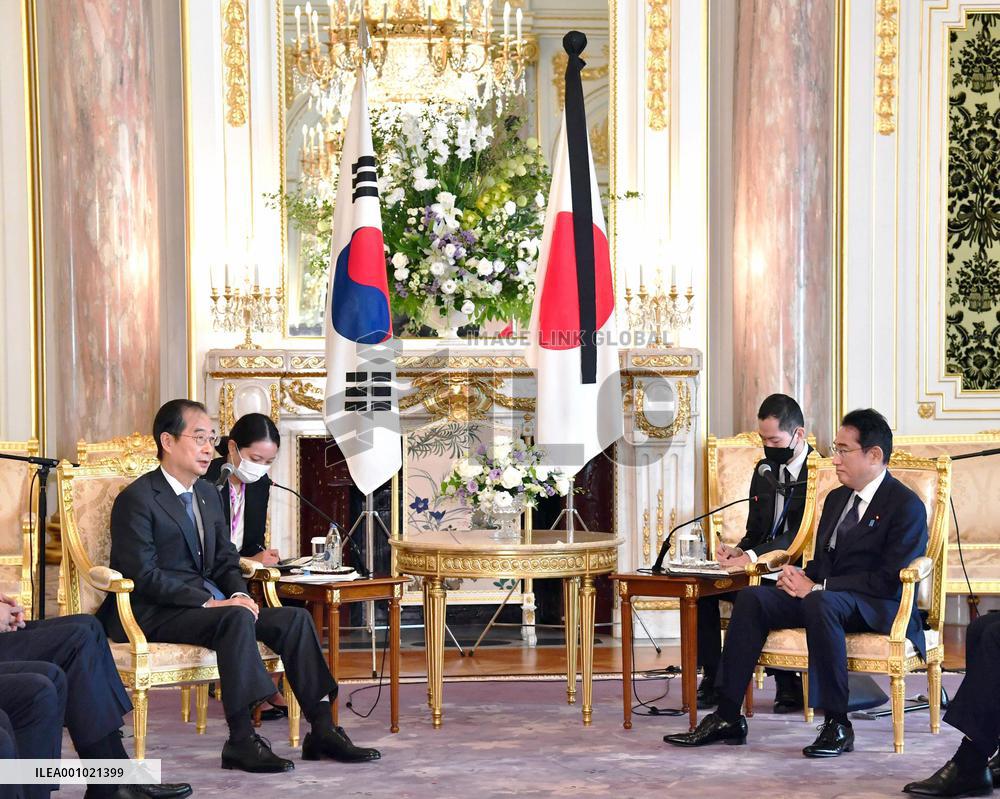 Japan-S. Korea talks