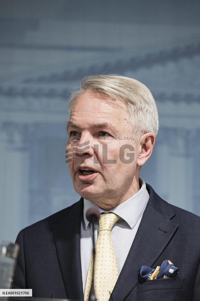 Finnish Government press conference on Russian visas