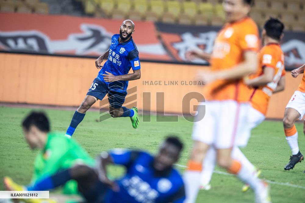 (SP)CHINA-WUHAN-FOOTBALL-CSL-WUHAN YANGTZE RIVER VS CANGZHOU MIGHTY LIONS(CN)