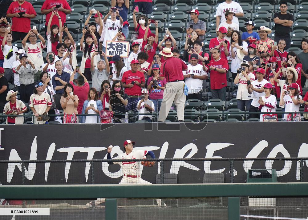 Baseball: Ohtani at home park