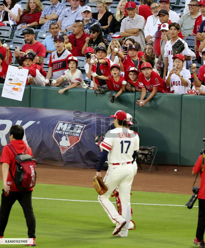 Baseball: Ohtani at home park