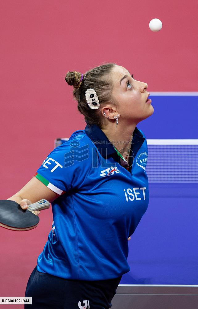 (SP)CHINA-CHENGDU-TABLE TENNIS-ITTF WORLD TEAM CHAMPIONSHIPS FINALS-WOMEN'S TEAMS-GROUP 3-HKG VS ITA
