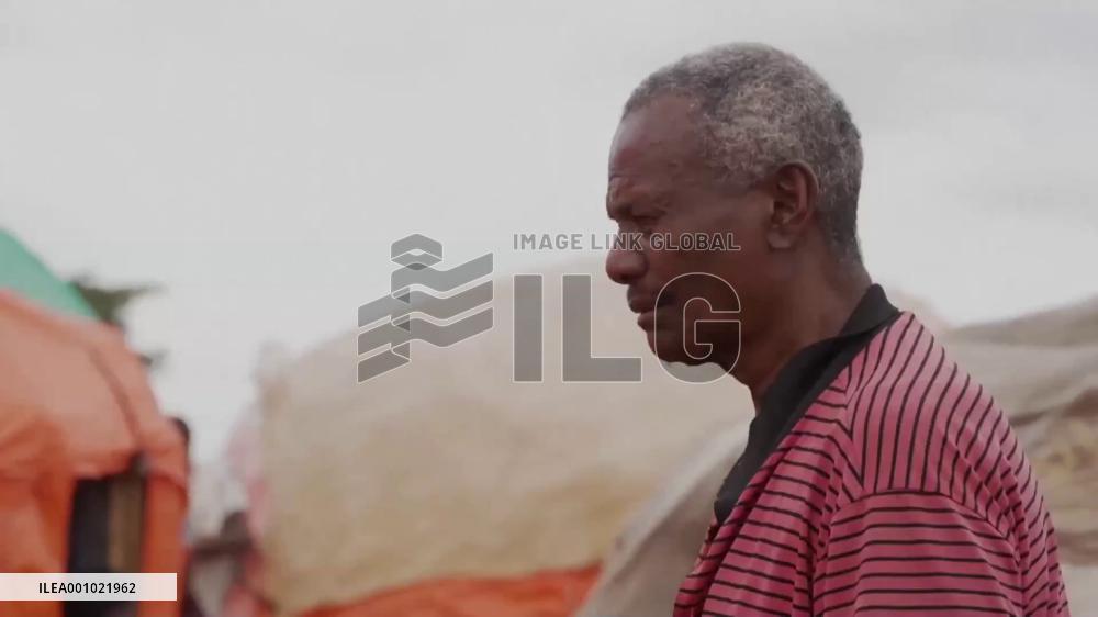 Somalis abandon homes in search of food, water and aid as drought deepens