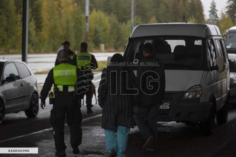 Crossings from Russia at the Vaalimaa border station in Finland