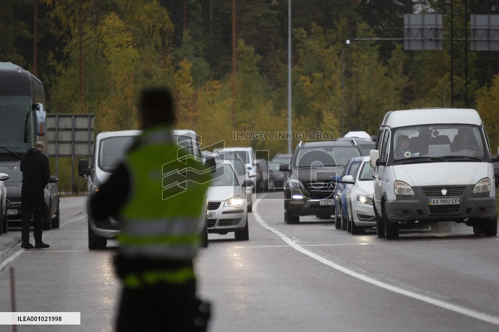 Crossings from Russia at the Vaalimaa border station in Finland