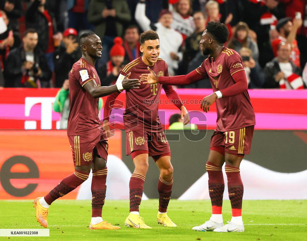 (SP)GERMANY-MUNICH-FOOTBALL-BUNDESLIGA-BAYERN MUNICH VS LEVERKUSEN