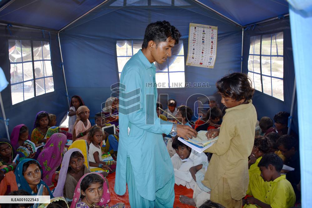 PAKISTAN-BADIN-FLOOD-CHINA-DONATED TENTS