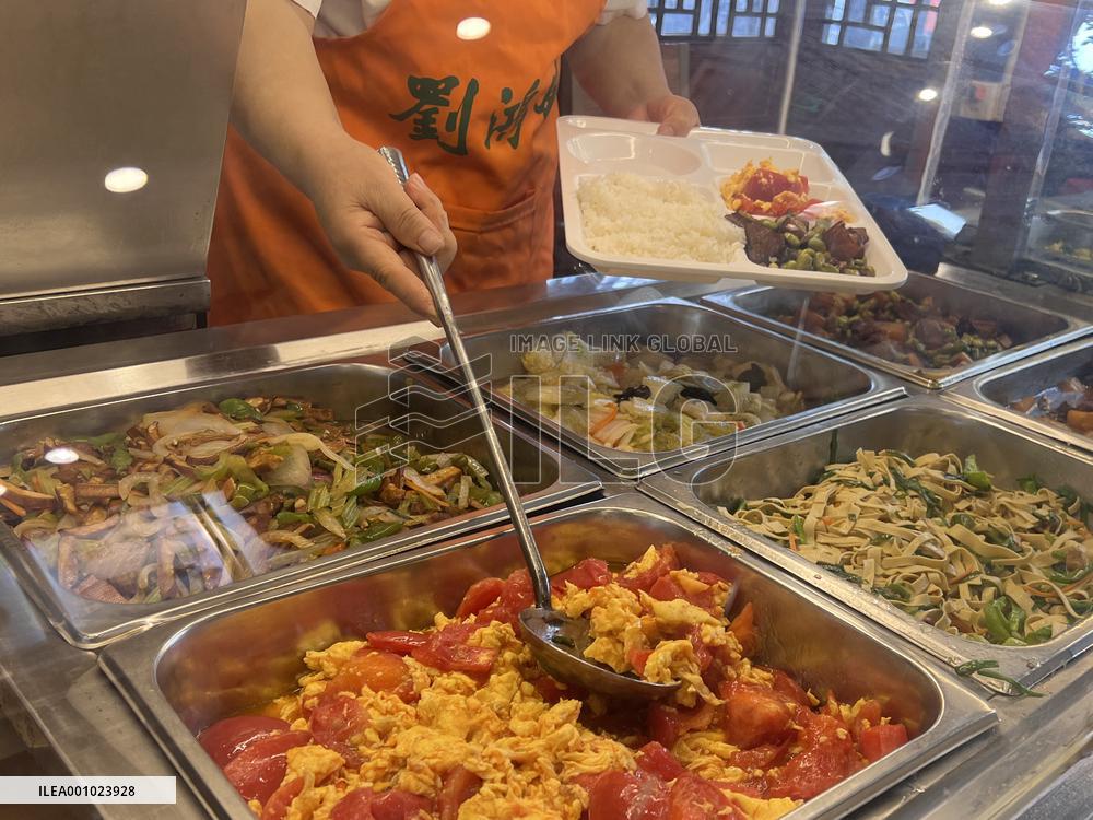 CHINA-ANHUI-HEFEI-COMMUNITY CANTEEN-ELDERLY PEOPLE (CN)