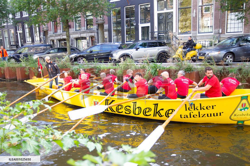 (SP)NETHERLANDS-AMSTERDAM-CANAL RACE