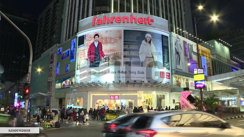 Malaysia's wholesale, retail trade jumps 33.7 pct in August