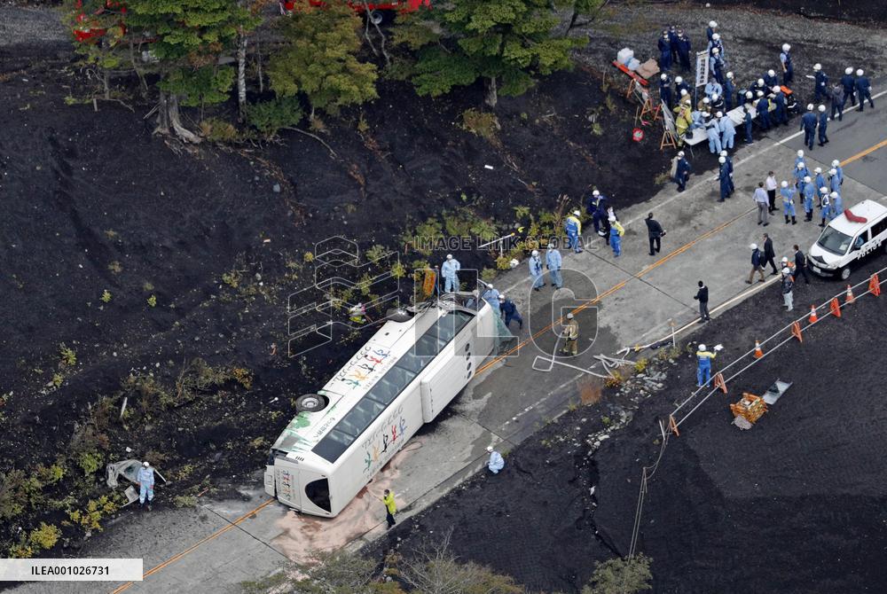Sightseeing bus accident in central Japan