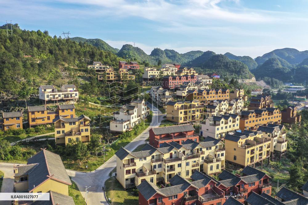 Xinhua Headlines: China -- a global growth engine over past decade